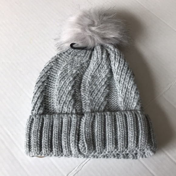 WEST loop POM HAT - Picture 2 of 9